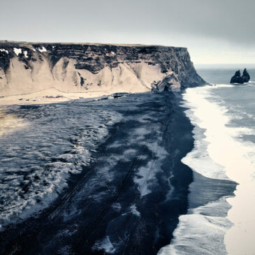 Black Beach & Vatnajökull Gletscher